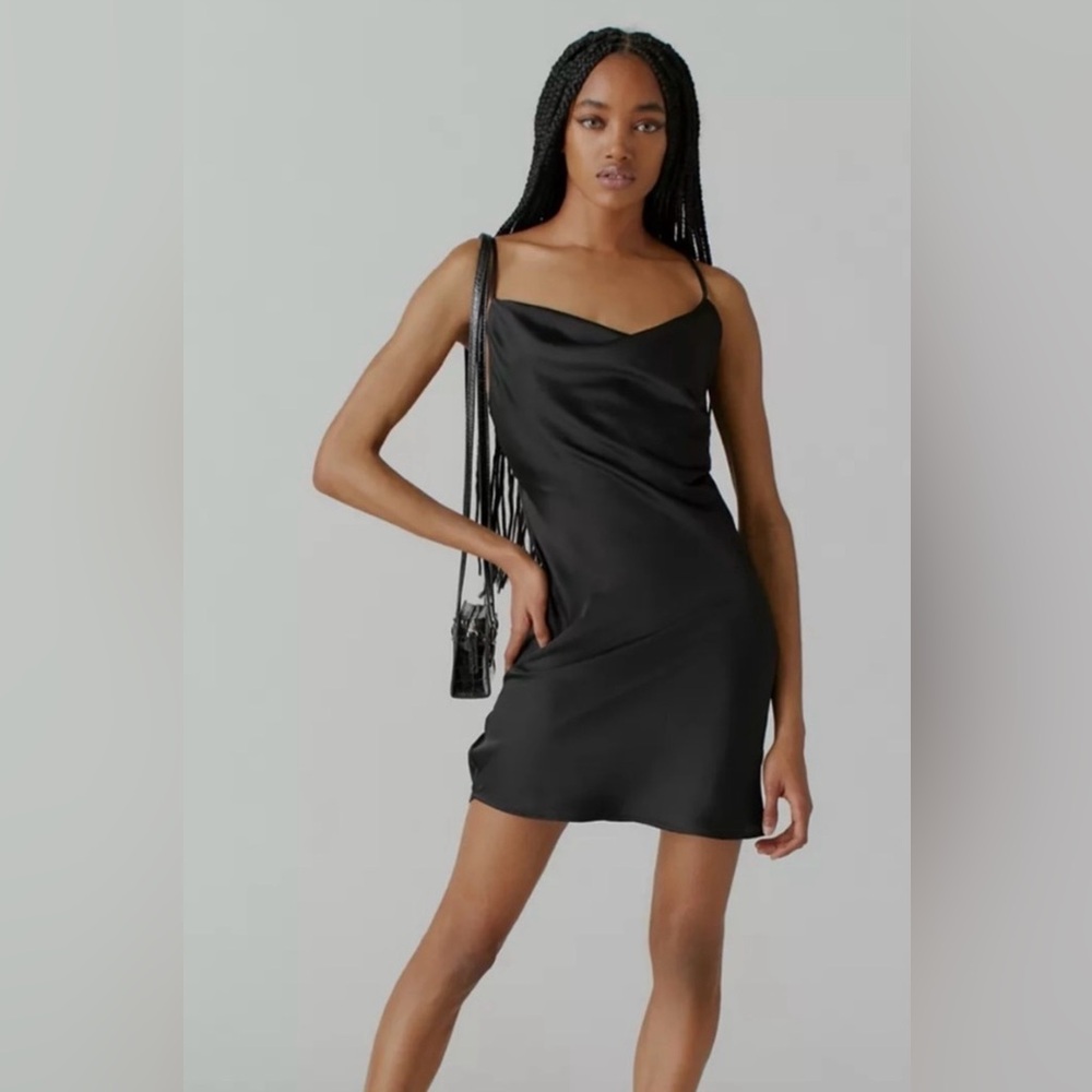 NWOT Urban Outfitters Mallory Cowl Neck Slip Dress Black, size S
